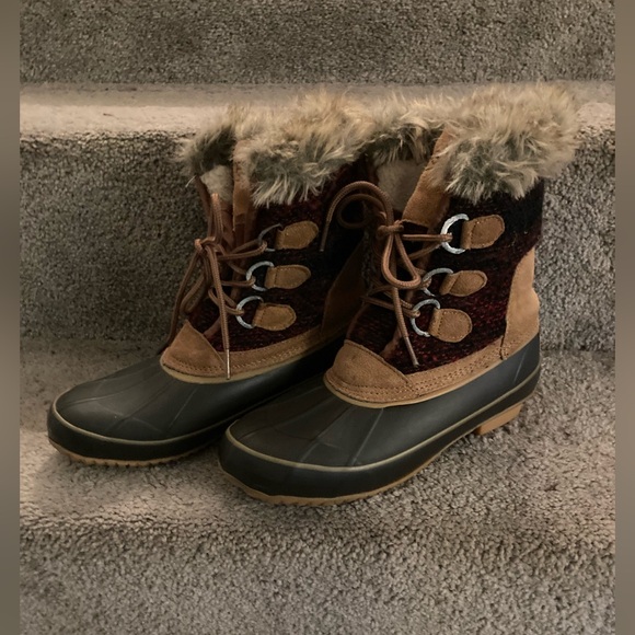 In Great Condition! TOTES Fleece Lined Waterproof Boots - Picture 1 of 6